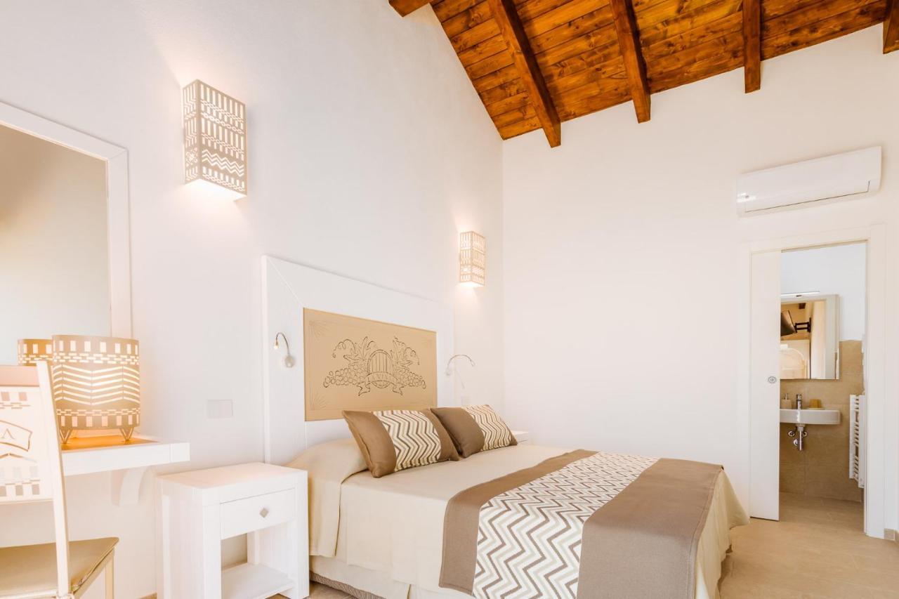 La Vinia Bed&Wine Experience - Adults Only Villa Sassari Dış mekan fotoğraf