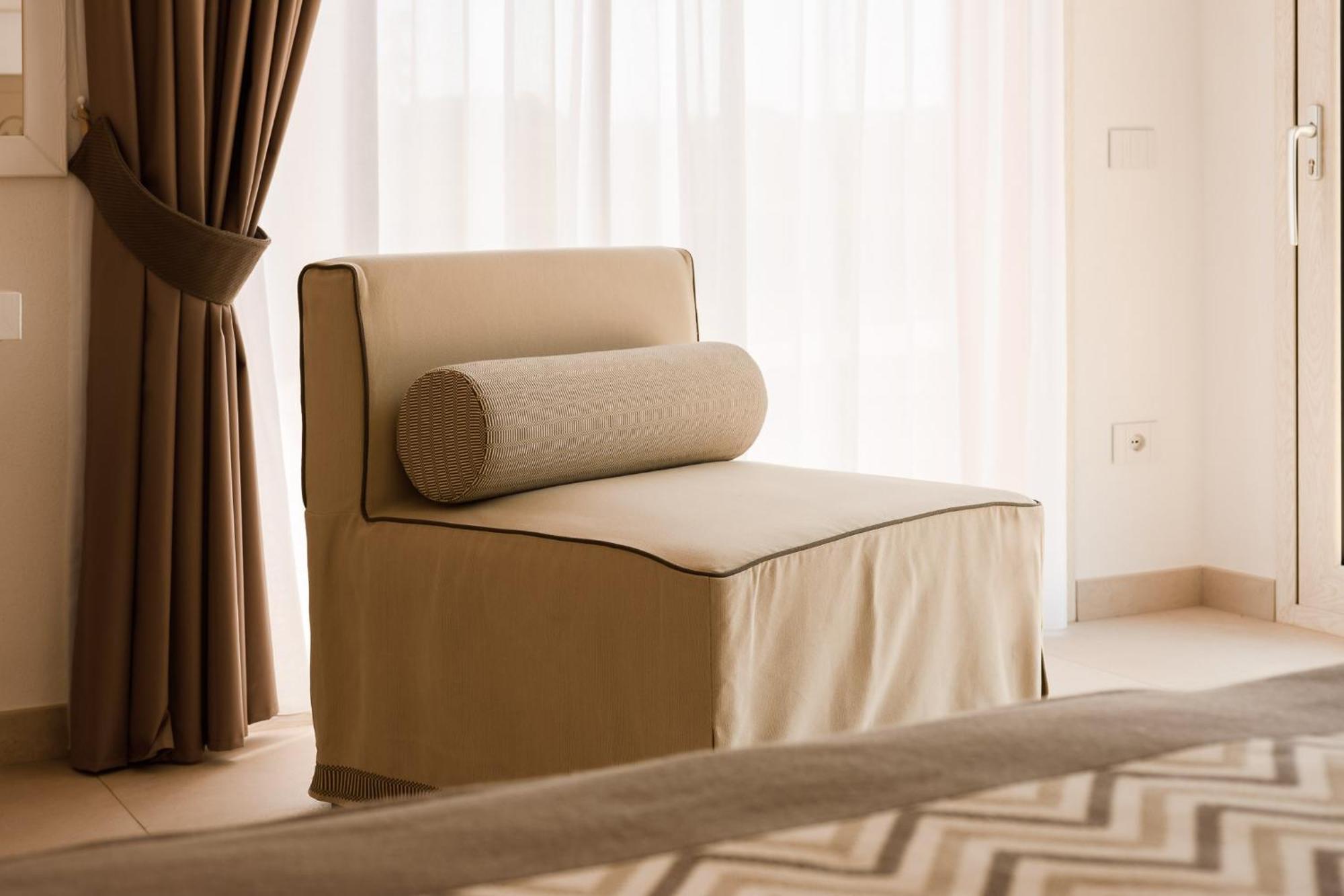 La Vinia Bed&Wine Experience - Adults Only Villa Sassari Oda fotoğraf